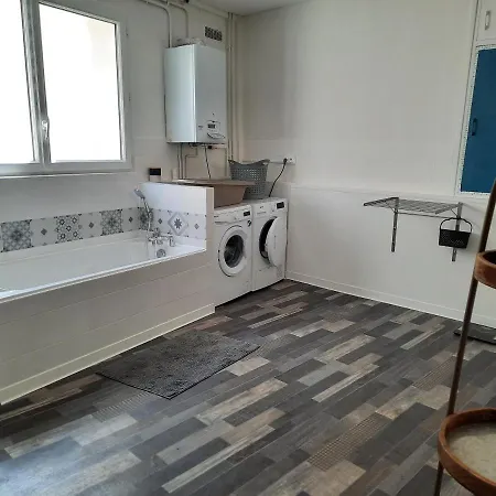 Du Pilori 1er Etage 公寓